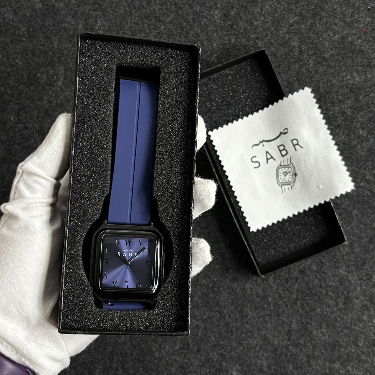 SABR Arabic Numeral Watch Men  - огляд і ціна Cartier Watch Santos